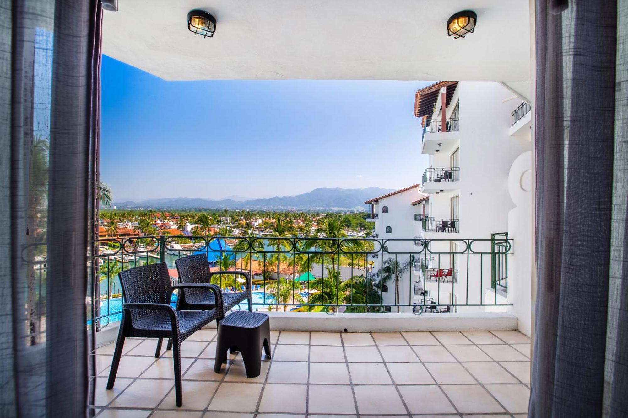 Vamar Vallarta Marina & Resort